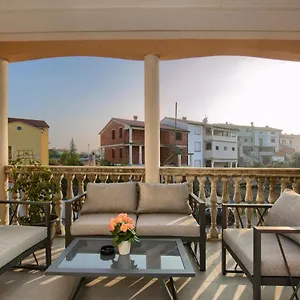 Vukadin Apartment Pula