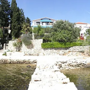 Vlatkica Apartment Maslenica